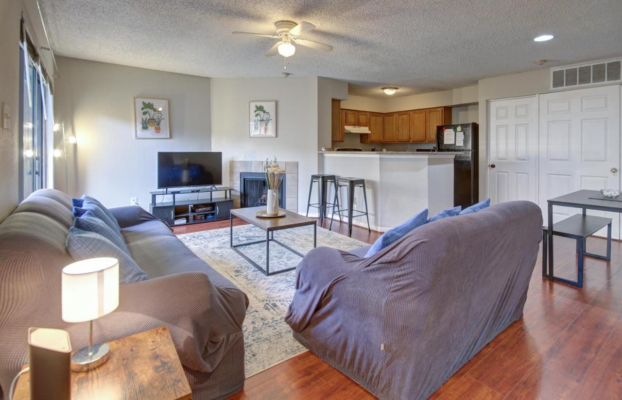 Lovely 2 Bedroom, 1 Bath Condo With Pools And Gym. 休斯敦 外观 照片