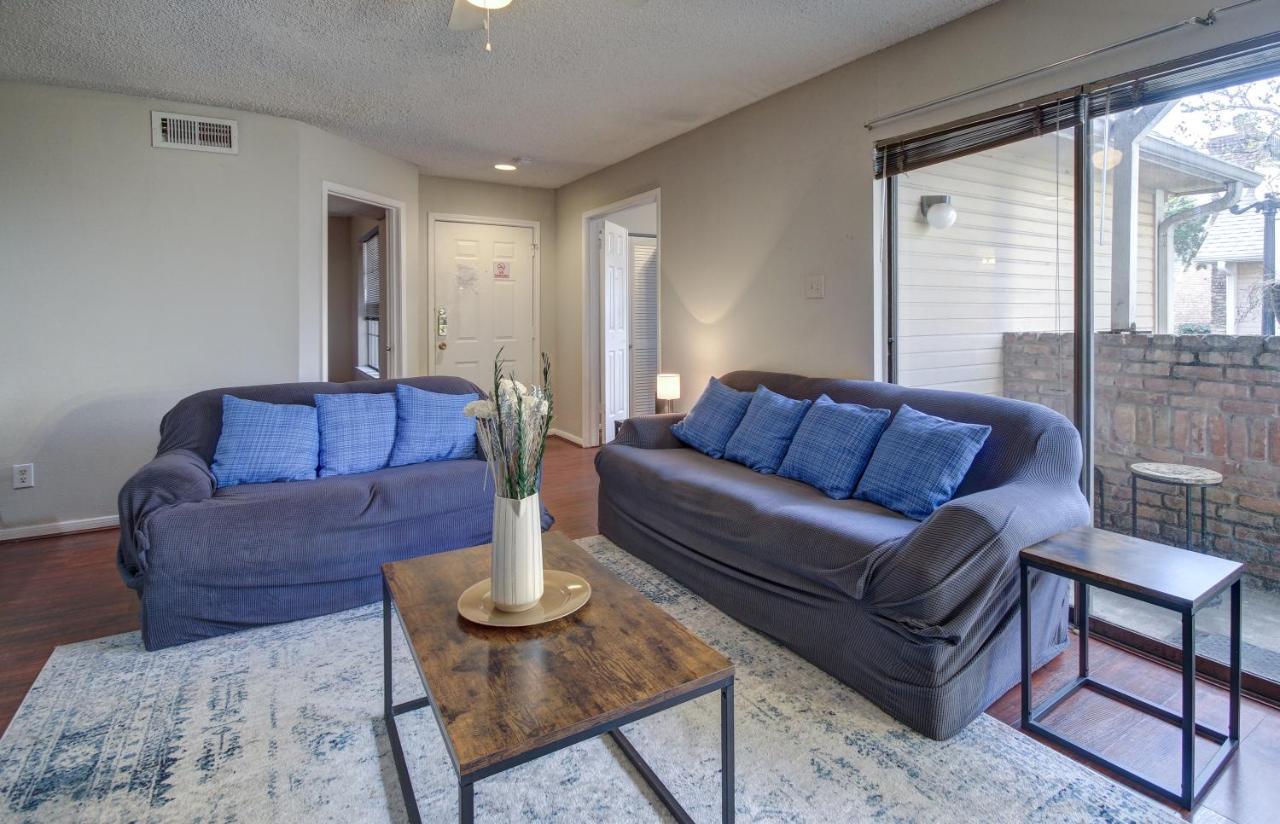 Lovely 2 Bedroom, 1 Bath Condo With Pools And Gym. 休斯敦 外观 照片