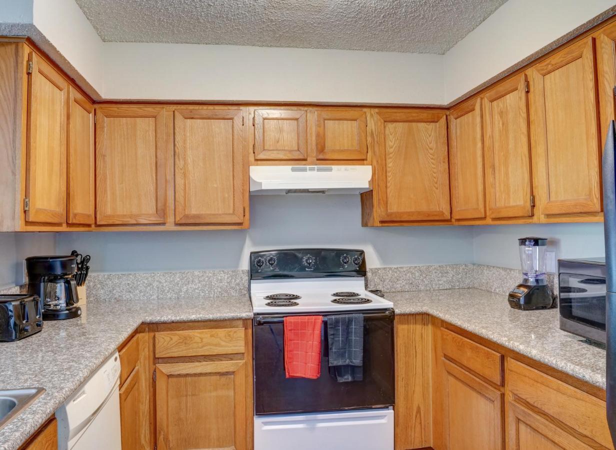 Lovely 2 Bedroom, 1 Bath Condo With Pools And Gym. 休斯敦 外观 照片