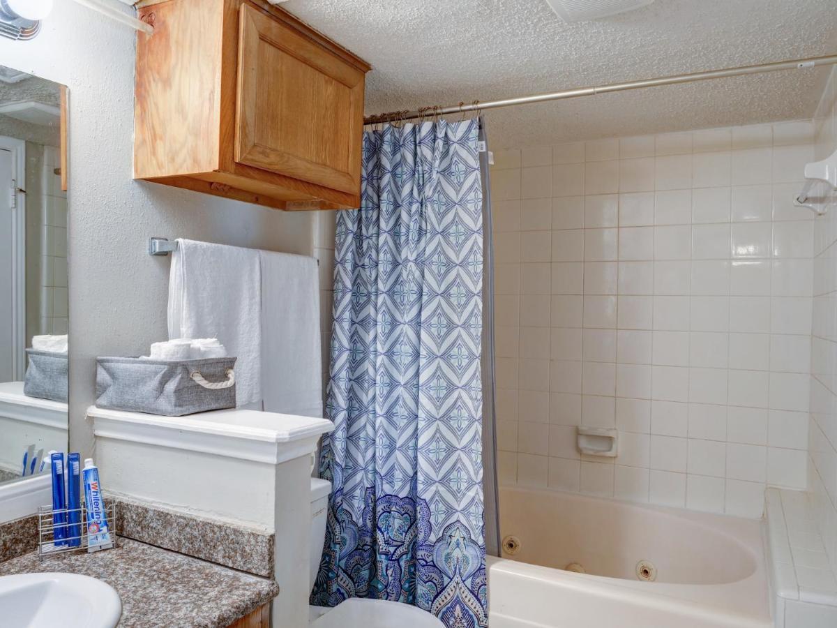 Lovely 2 Bedroom, 1 Bath Condo With Pools And Gym. 休斯敦 外观 照片