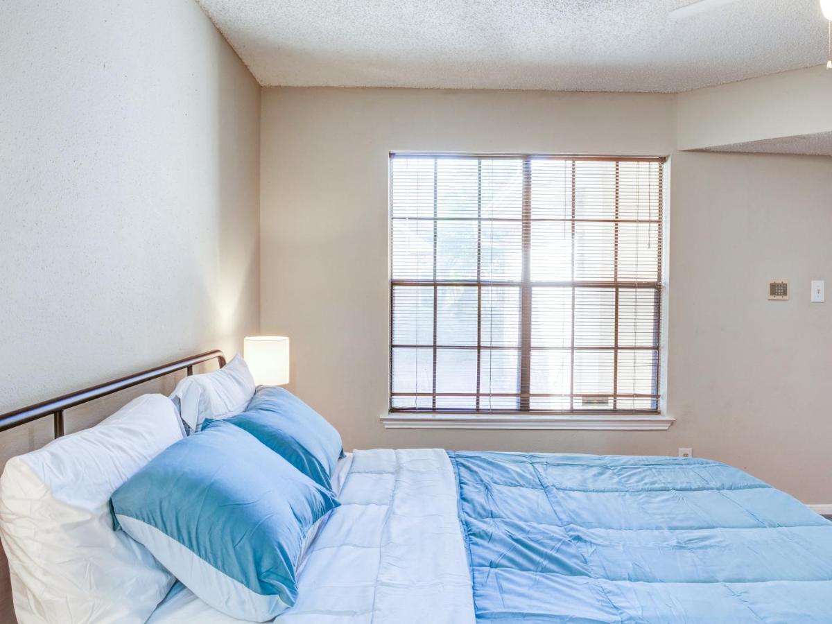 Lovely 2 Bedroom, 1 Bath Condo With Pools And Gym. 休斯敦 外观 照片
