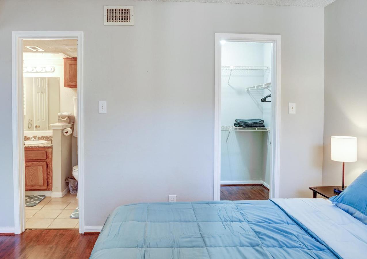 Lovely 2 Bedroom, 1 Bath Condo With Pools And Gym. 休斯敦 外观 照片